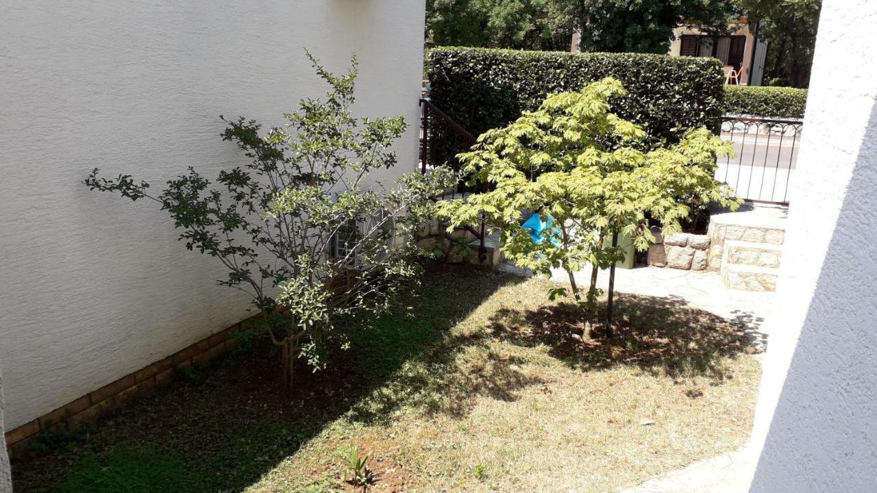 Apartments Svjeta Jadranovo Ngoại thất bức ảnh